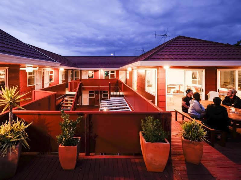 Haka House Taupo Hostel Eksteriør bilde